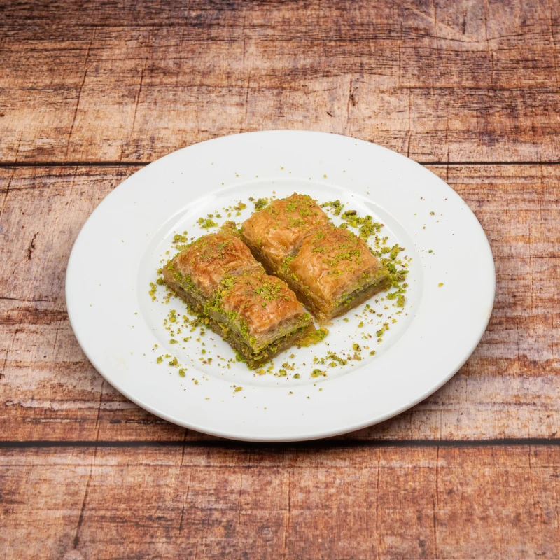 Baklava (4 Stück )