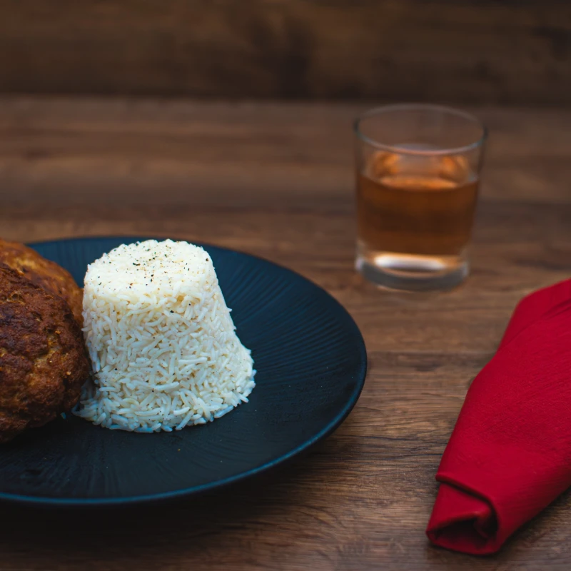Hausgemachte Berliner Bouletten mit Reis