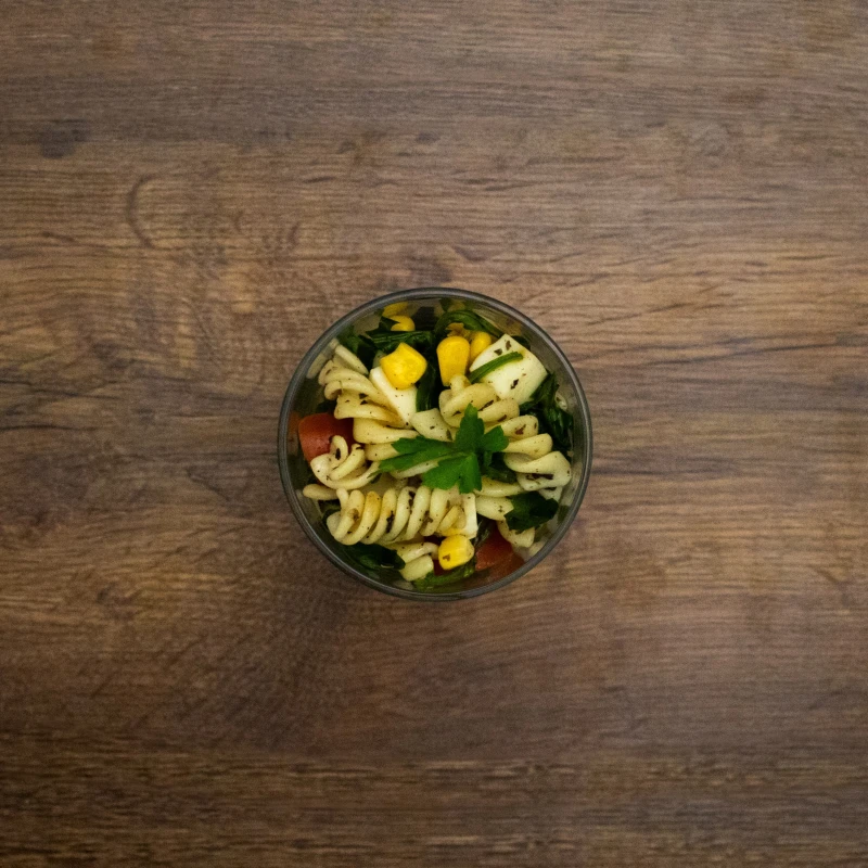 Hausgemachter Nudelsalat im Gläschen