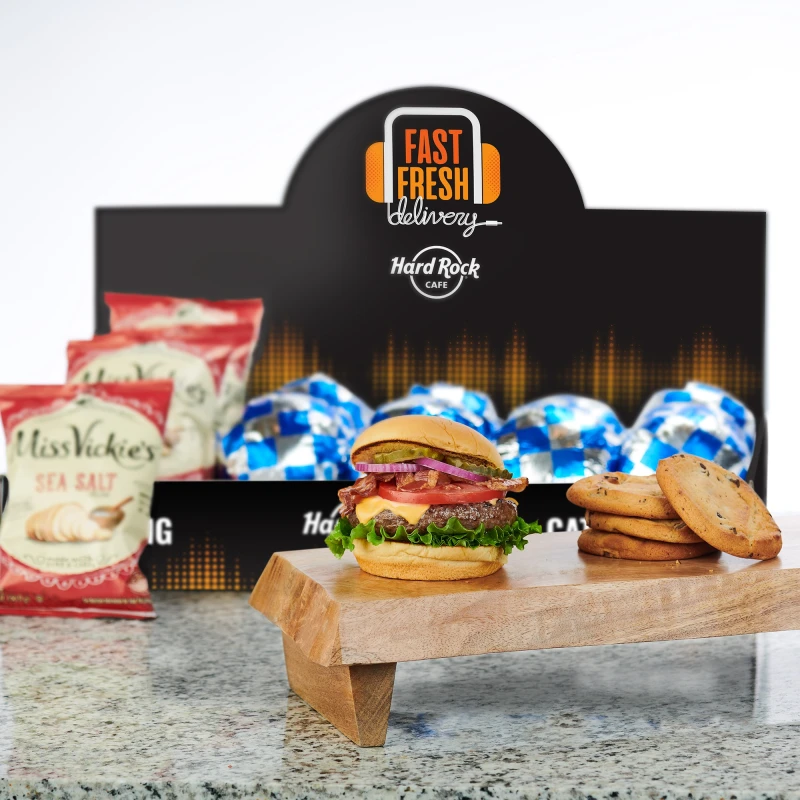 12er Big Cheeseburger Box mit Chips & Cookies
