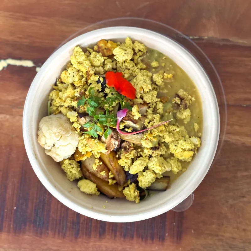 Warme Belugalinsen mit Rührtofu
