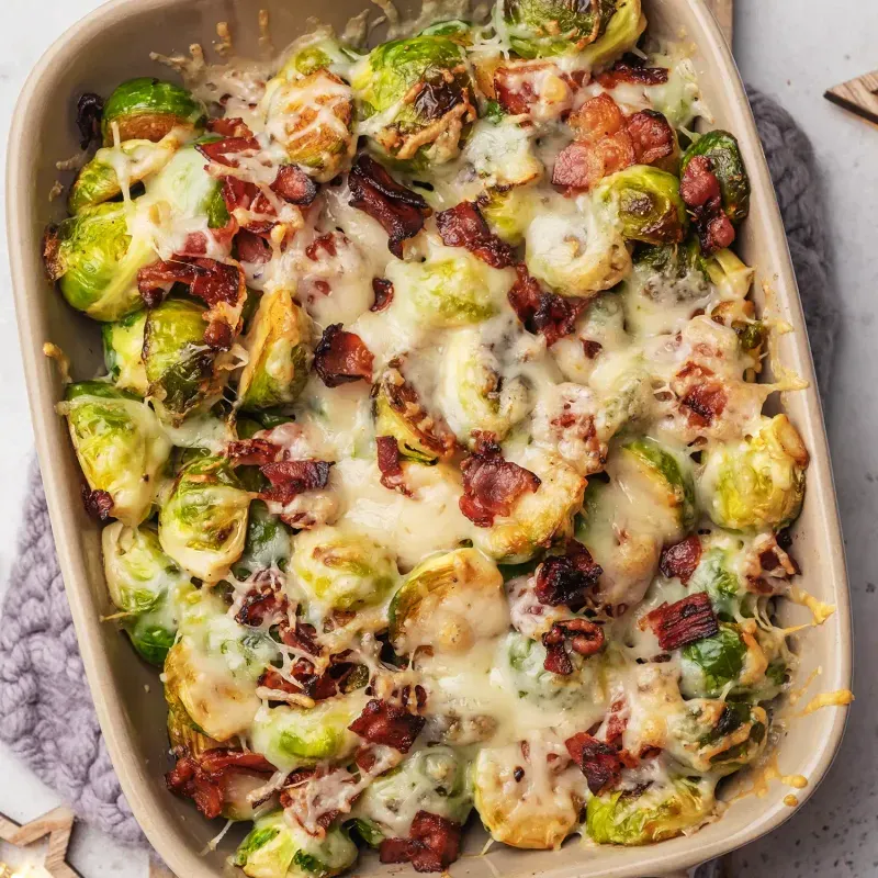 Buffet - gegrillter Rosenkohl mit Speck und Parmesan